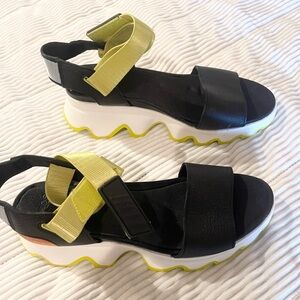 New w/o box Sorel Kinetic Impact Y-Strap Sandal Sz 9 Women
